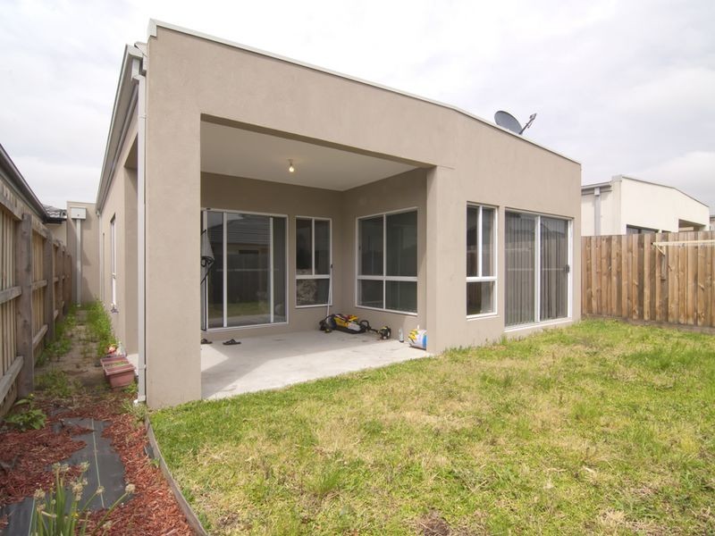 8 Willum Way, Dandenong VIC 3175