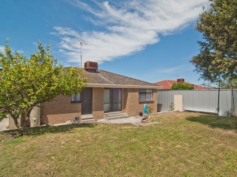 26 Zachary Hicks Crescent, Endeavour Hills VIC 3802