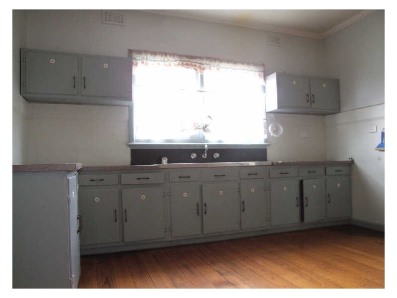 42 Virginia Street, Springvale VIC 3171