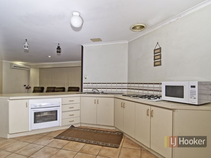 5 Lawson Way, Endeavour Hills VIC 3802