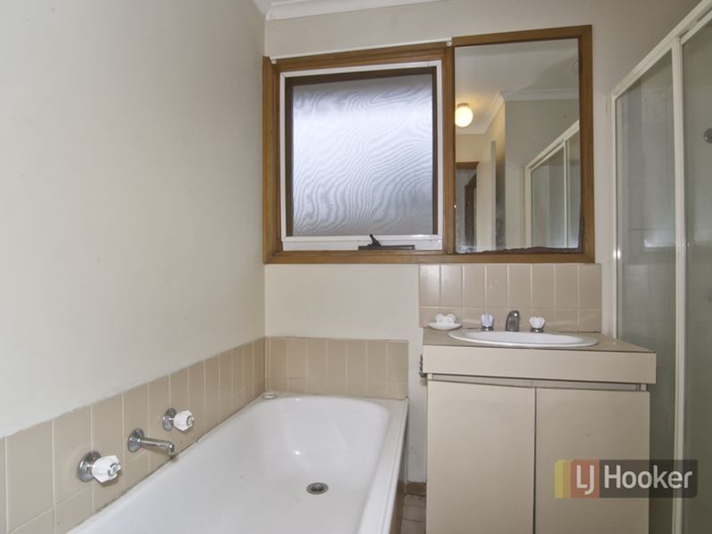 5 Lawson Way, Endeavour Hills VIC 3802