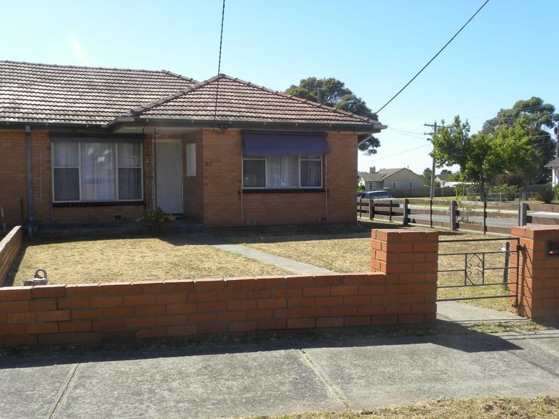 27 McFees Road, Dandenong North VIC 3175