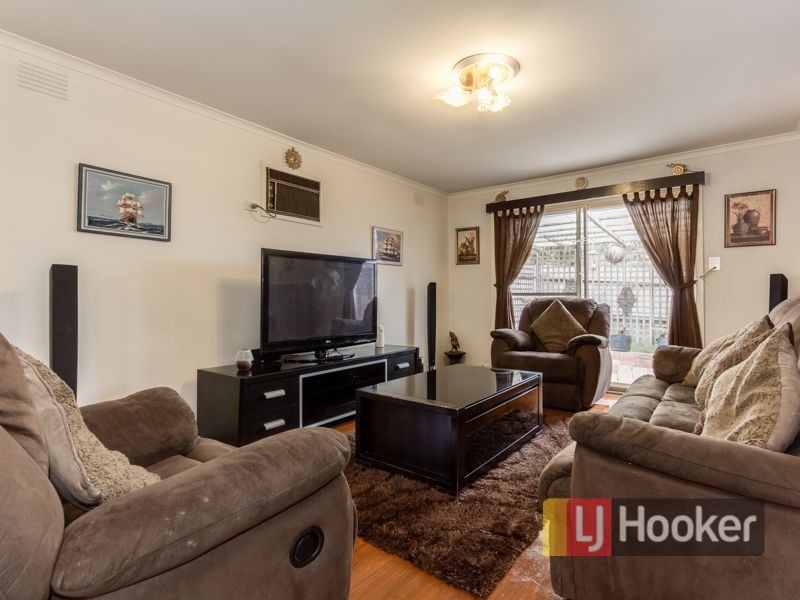 11 Stephens Close, Endeavour Hills VIC 3802