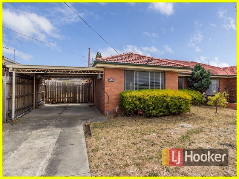 1 & 2/31 Nicole Avenue, Dandenong North VIC 3175