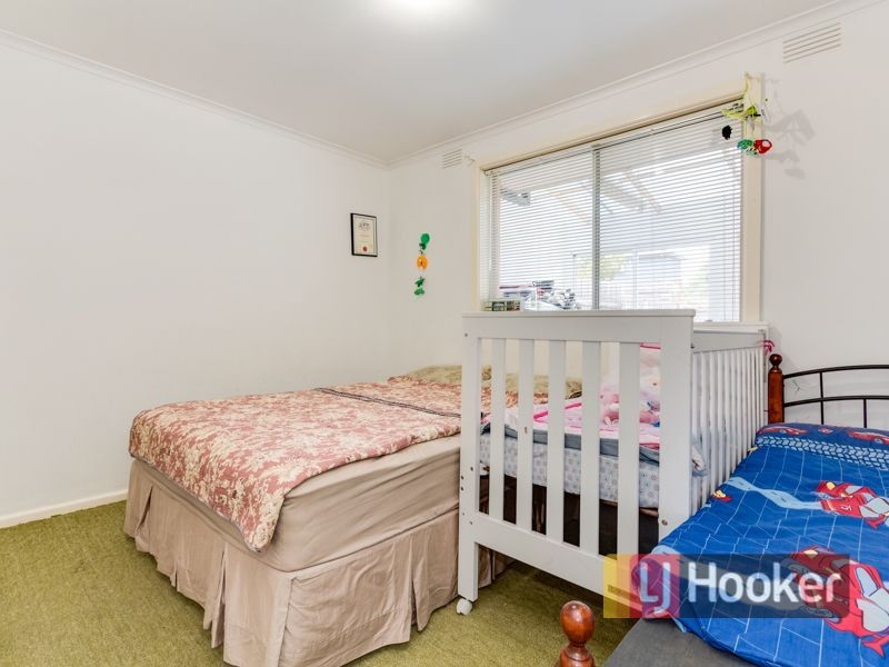 1 & 2/31 Nicole Avenue, Dandenong North VIC 3175