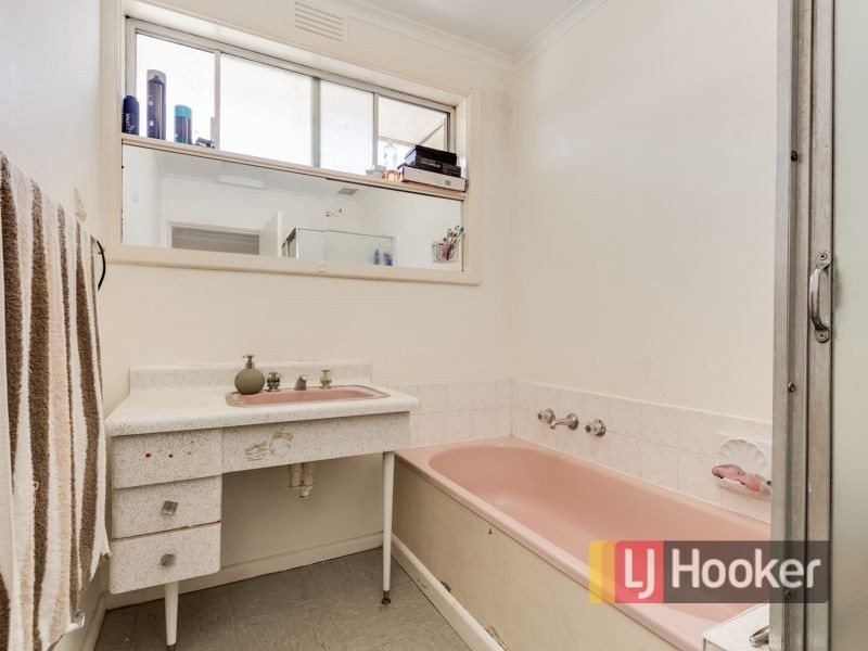 1 & 2/31 Nicole Avenue, Dandenong North VIC 3175