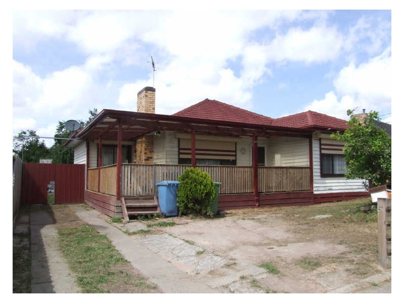 16 Roberta Street, Dandenong VIC 3175