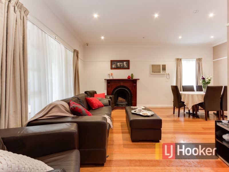 4 Wallace Avenue, Dandenong VIC 3175