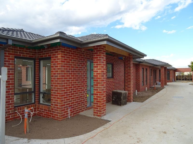 2/1 Jeffrey Street, Dandenong North VIC 3175