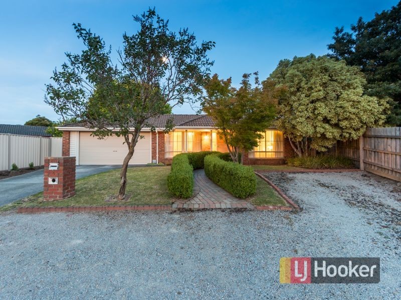 6 Dundee Court, Endeavour Hills VIC 3802
