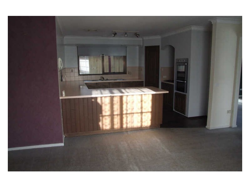 11 Debanne Court, Narre Warren VIC 3805