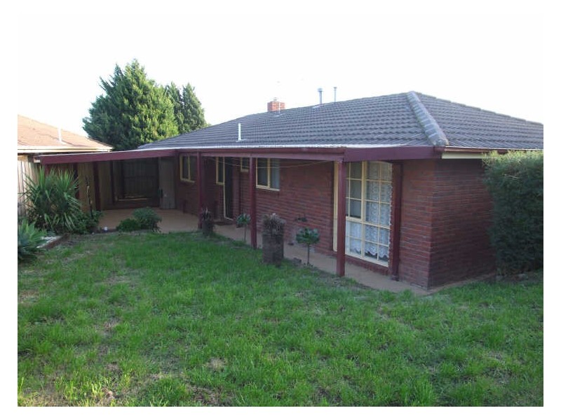 11 Debanne Court, Narre Warren VIC 3805