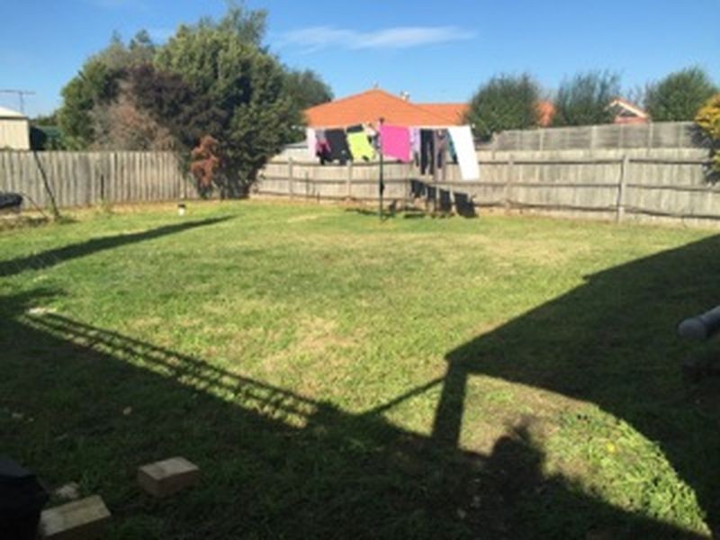 17 Francine Court, Narre Warren VIC 3805