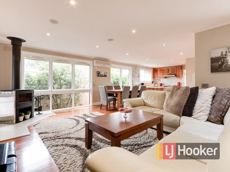 4 Cristata Avenue, Endeavour Hills VIC 3802