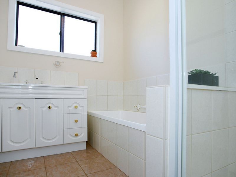 27 Boyd Street, Dandenong North VIC 3175