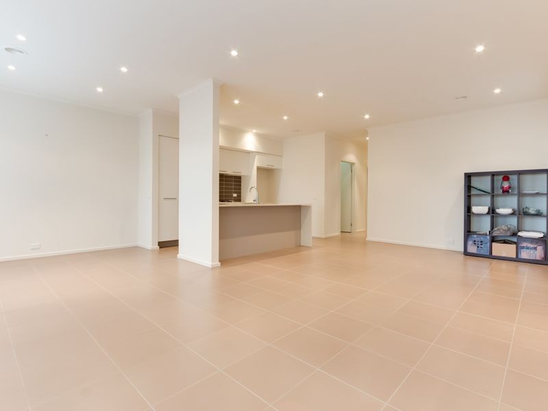 5 Barrier Reef Circuit, Endeavour Hills VIC 3802