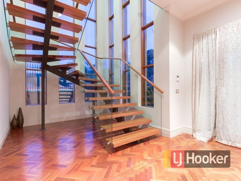 1 William Road, Berwick VIC 3806