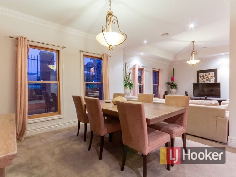 1 William Road, Berwick VIC 3806