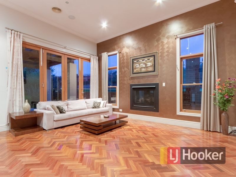 1 William Road, Berwick VIC 3806