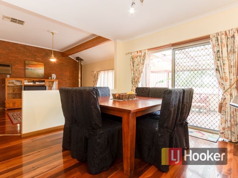 8 Enfield Close, Endeavour Hills VIC 3802