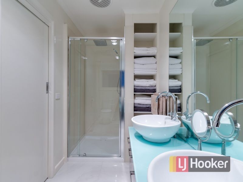 16 Churchill Park Drive, Ferntree Gully VIC 3156