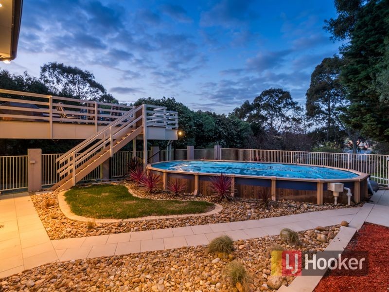 16 Churchill Park Drive, Ferntree Gully VIC 3156
