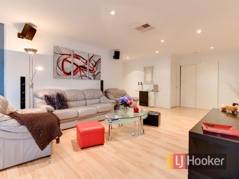 41 Lawson Way, Endeavour Hills VIC 3802