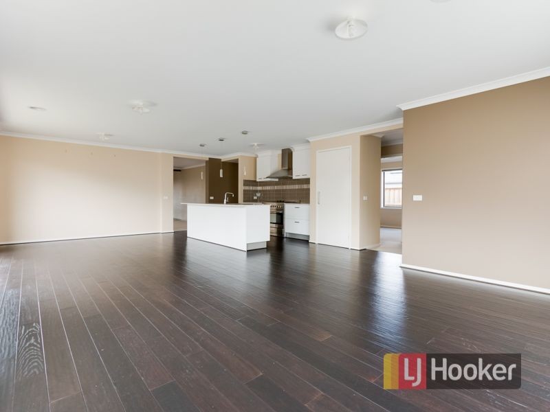 84 Glenelg Street, Clyde North VIC 3978