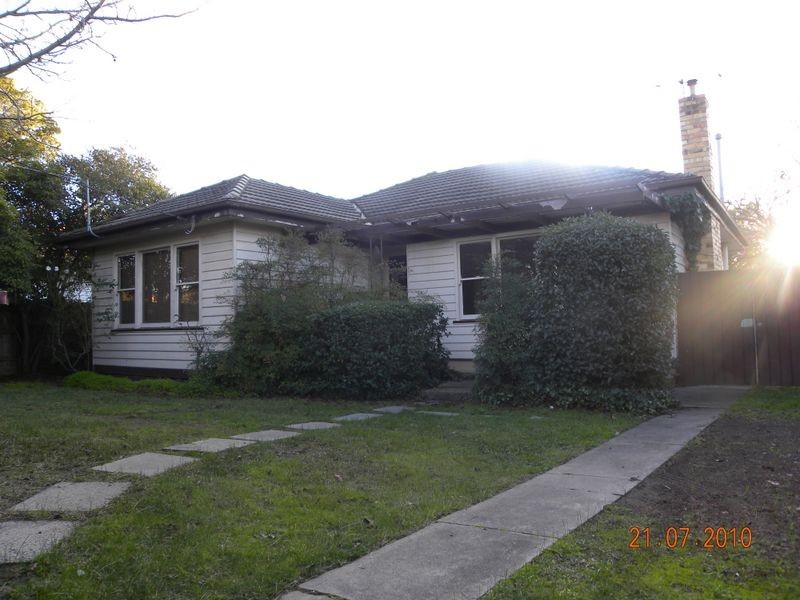 4 Belmont Avenue, Dandenong North VIC 3175