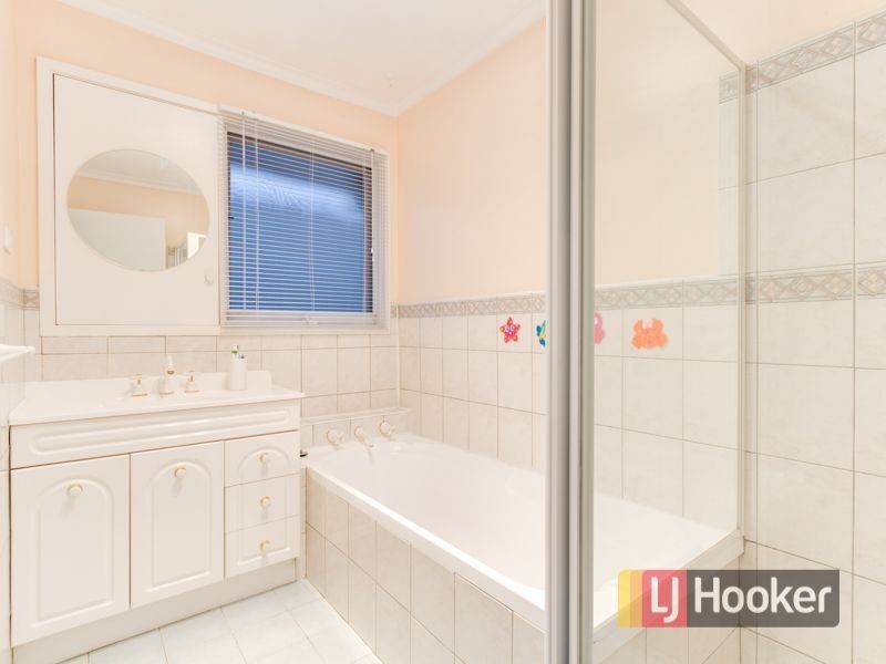 5 McAlpine Court, Dandenong North VIC 3175