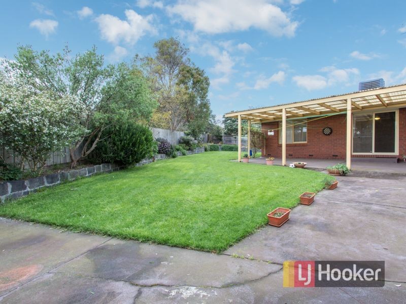 5 McAlpine Court, Dandenong North VIC 3175