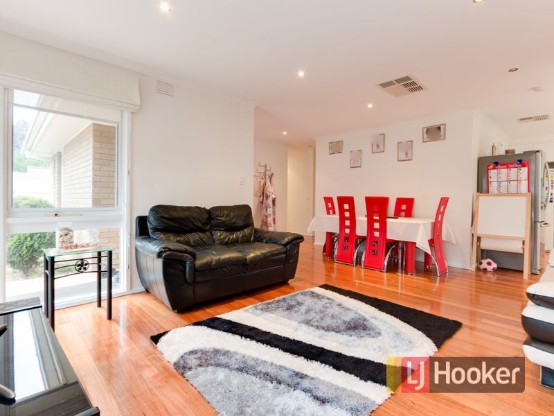 150 James Cook Drive, Endeavour Hills VIC 3802