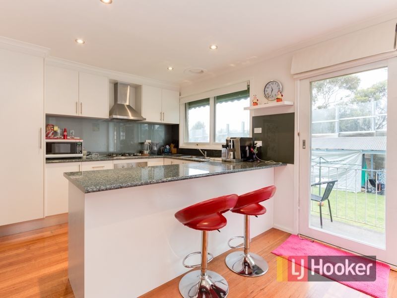 150 James Cook Drive, Endeavour Hills VIC 3802