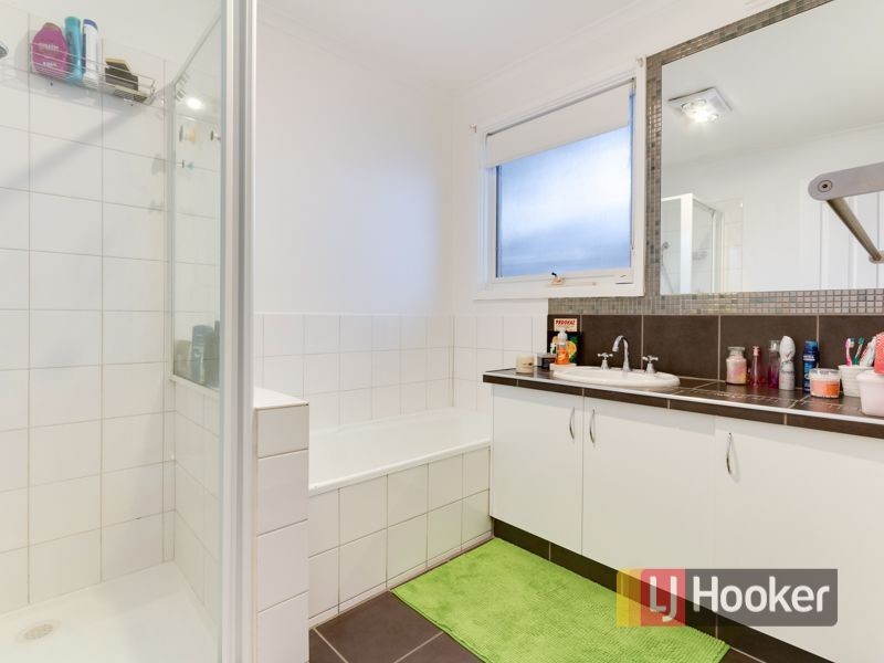 150 James Cook Drive, Endeavour Hills VIC 3802