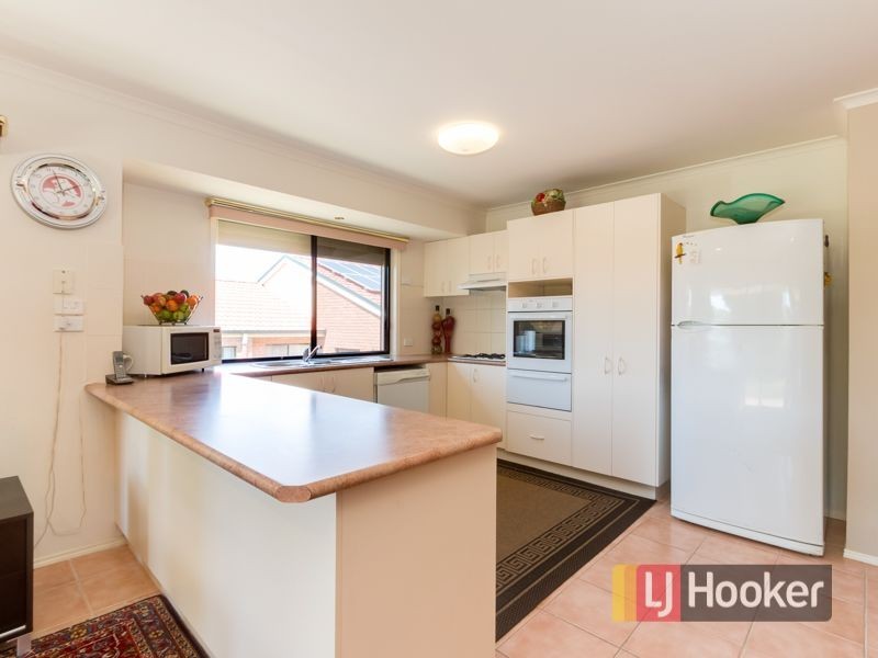 9 Sir Harold Close, Endeavour Hills VIC 3802