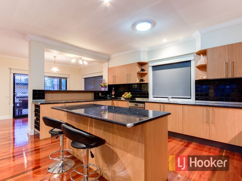 5 Petrel Place, Berwick VIC 3806