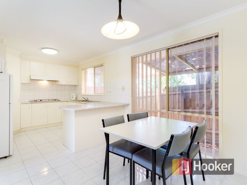 2/12 Southwell Close, Endeavour Hills VIC 3802