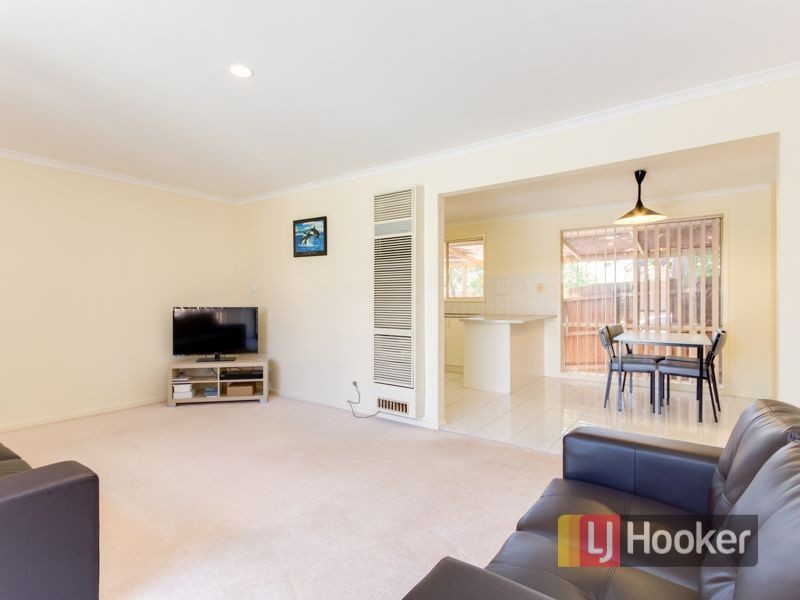 2/12 Southwell Close, Endeavour Hills VIC 3802