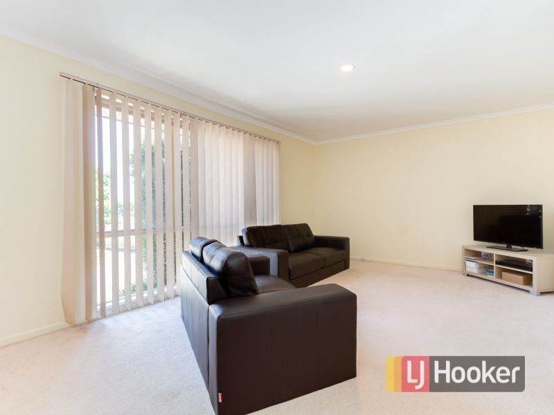 2/12 Southwell Close, Endeavour Hills VIC 3802