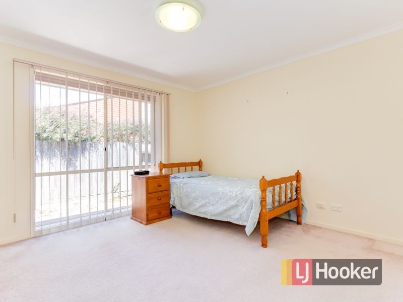 2/12 Southwell Close, Endeavour Hills VIC 3802