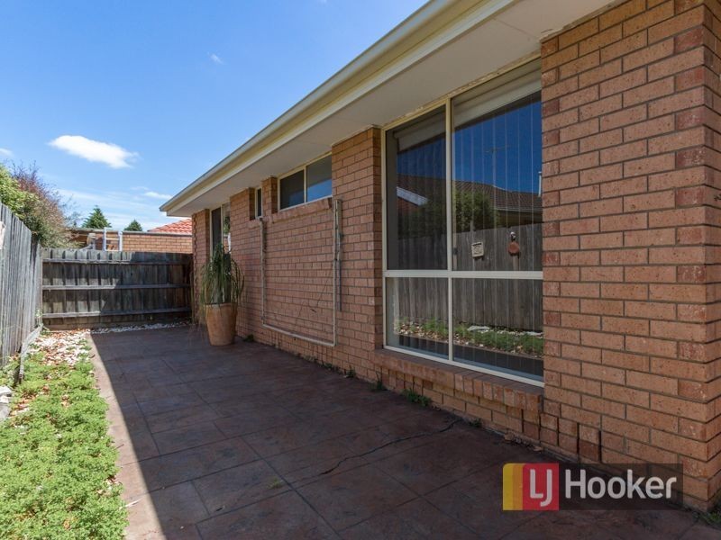 2/12 Southwell Close, Endeavour Hills VIC 3802