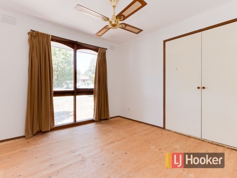 2 Chalcot Drive, Endeavour Hills VIC 3802