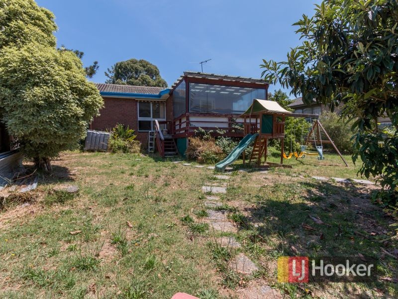 2 Chalcot Drive, Endeavour Hills VIC 3802