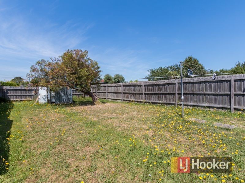 2/18 Third Avenue, Dandenong North VIC 3175