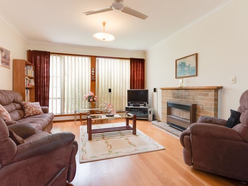 6 Conferta Crescent, Doveton VIC 3177