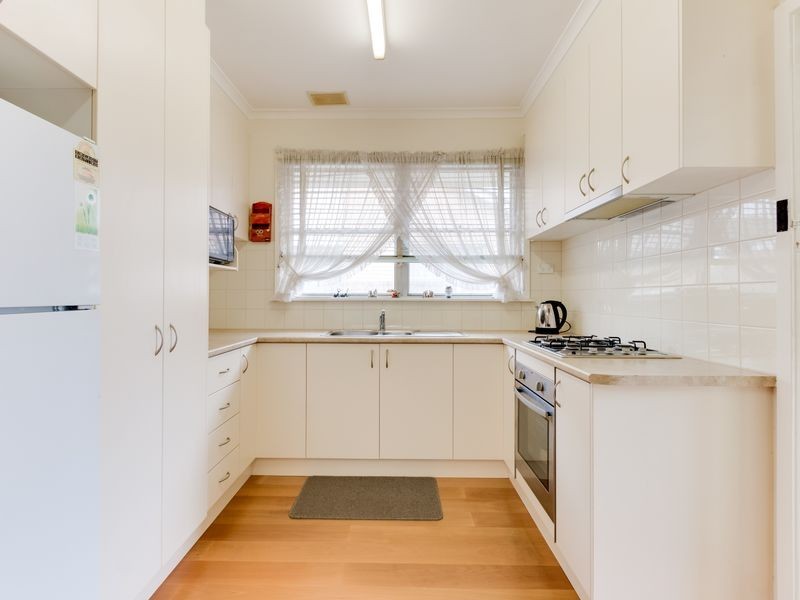 6 Conferta Crescent, Doveton VIC 3177