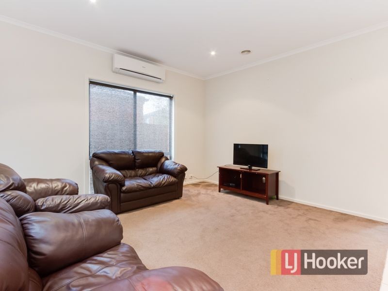 9 Boronia Avenue, Cranbourne VIC 3977