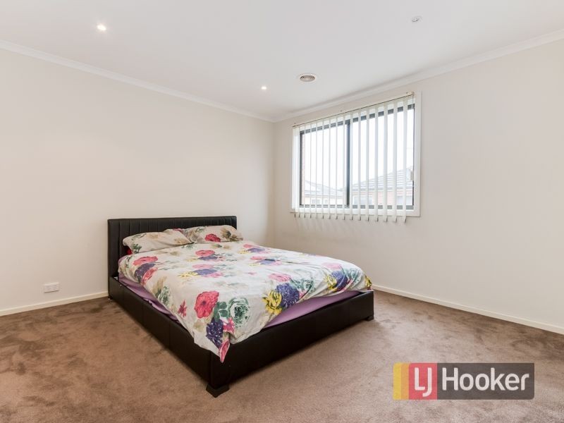 9 Boronia Avenue, Cranbourne VIC 3977