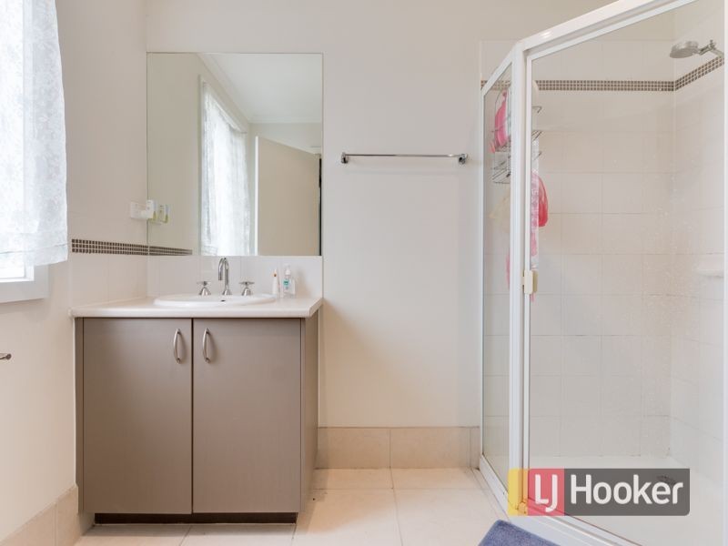 9 Boronia Avenue, Cranbourne VIC 3977