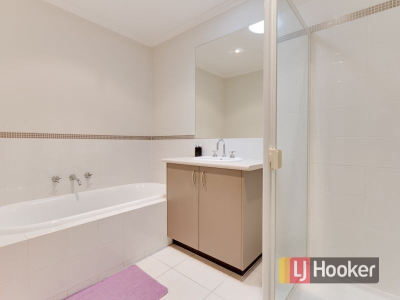 9 Boronia Avenue, Cranbourne VIC 3977